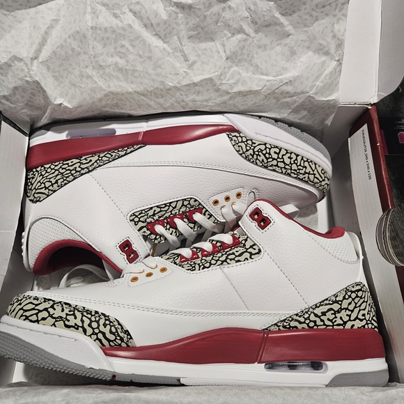 Air Jordan 3 Retro "Cardinal Red" – White/Light Curry-Cardinal Red-Cement Grey - Picture 1 of 7